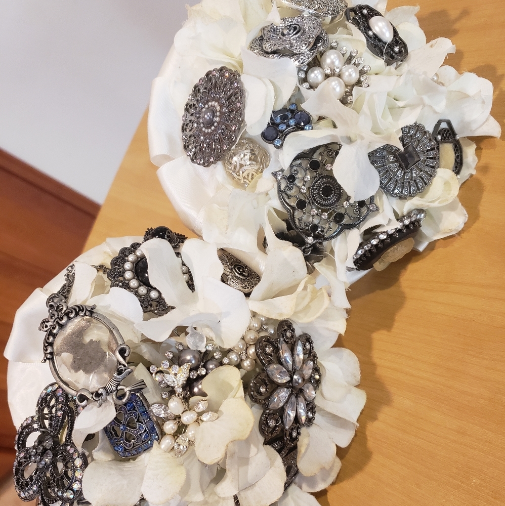 Vintage Brooch Bouquets